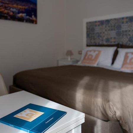 Tinellari Rooms Νάπολη Εξωτερικό φωτογραφία