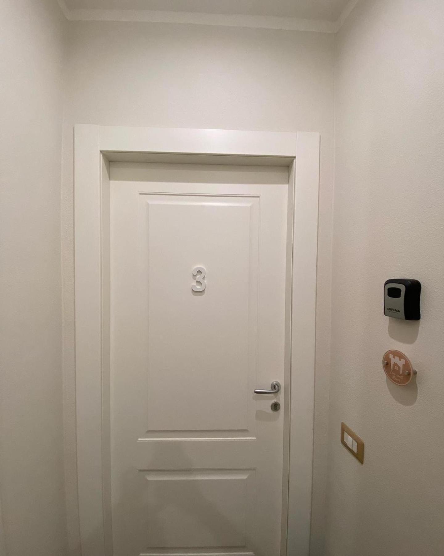 Tinellari Rooms Νάπολη Εξωτερικό φωτογραφία
