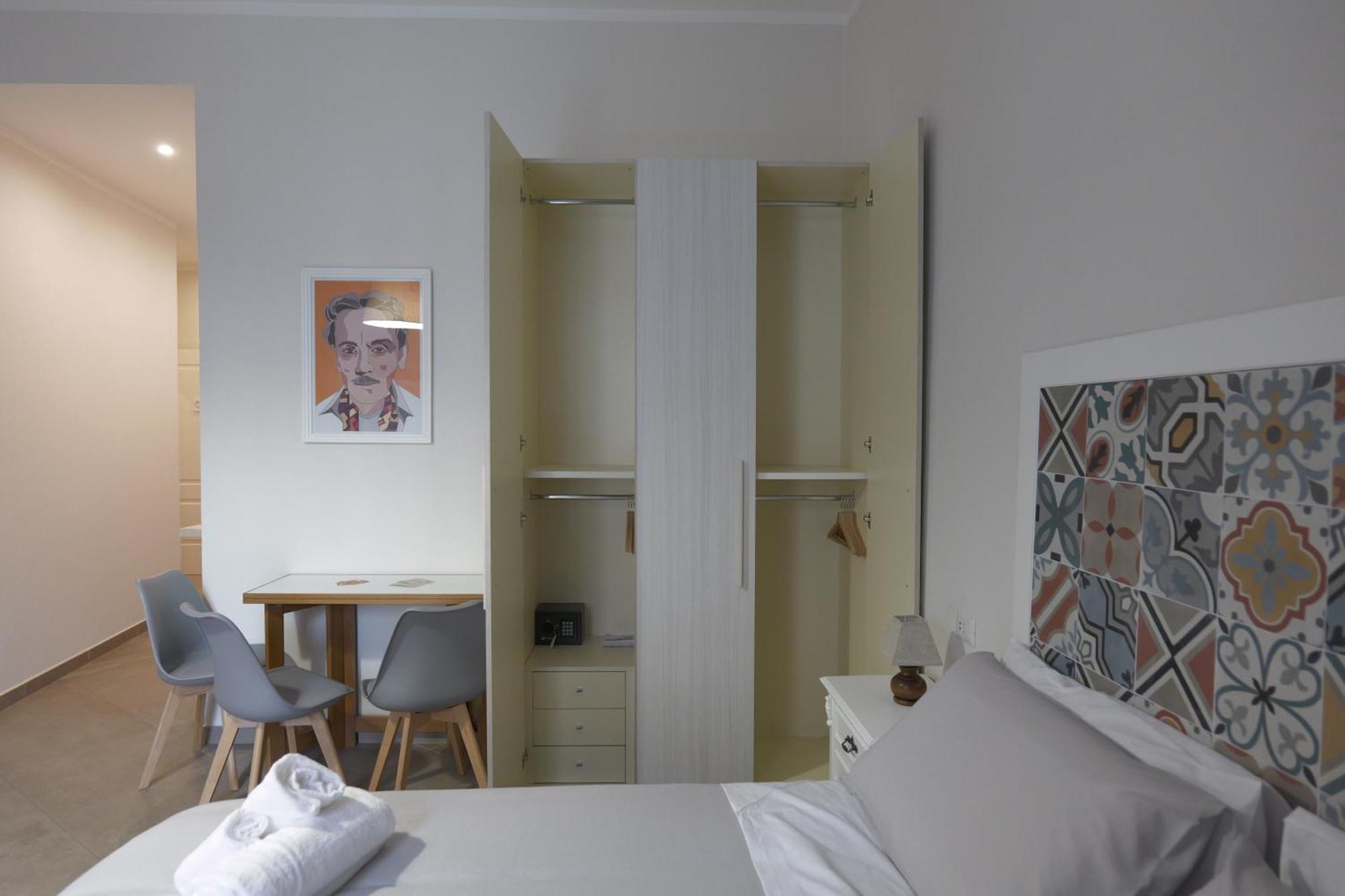 Tinellari Rooms Νάπολη Εξωτερικό φωτογραφία